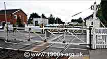 manual level crossing closed to trains and open for road traffic, thumbnail