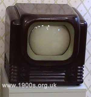 early tv small to sit on a table