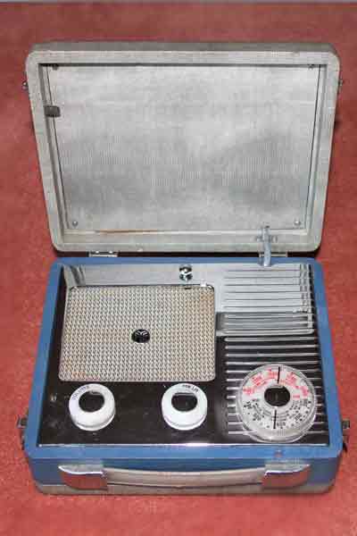 1950s radio: Pye Jewel case, battery, thumbnail